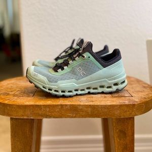 Cloud ultra, On Running Shoes in green.